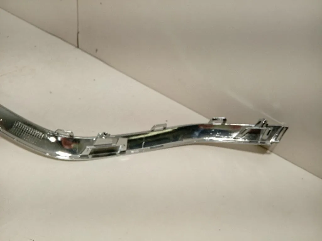 Listello Decorazione Paraurti ANT LISTELLO DECORAZIONE PARAURTI ANT Renault Captur II 2019