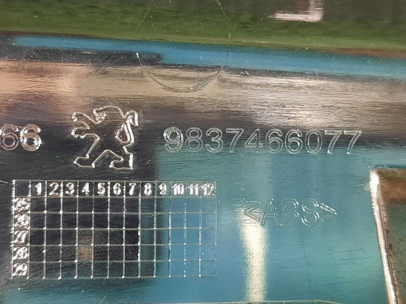 Listello Decorazione Paraurti POST 9814601877 Peugeot 5008 II 2020