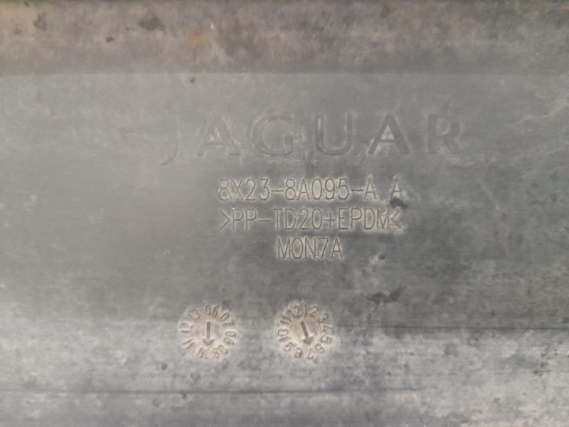 Listello Griglia Radiatore ANT 8X238A095AA Jaguar XF I 2008