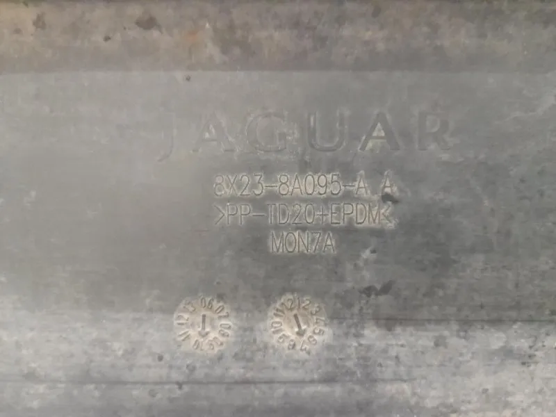 Listello Griglia Radiatore ANT 8X238A095AA Jaguar XF I 2008