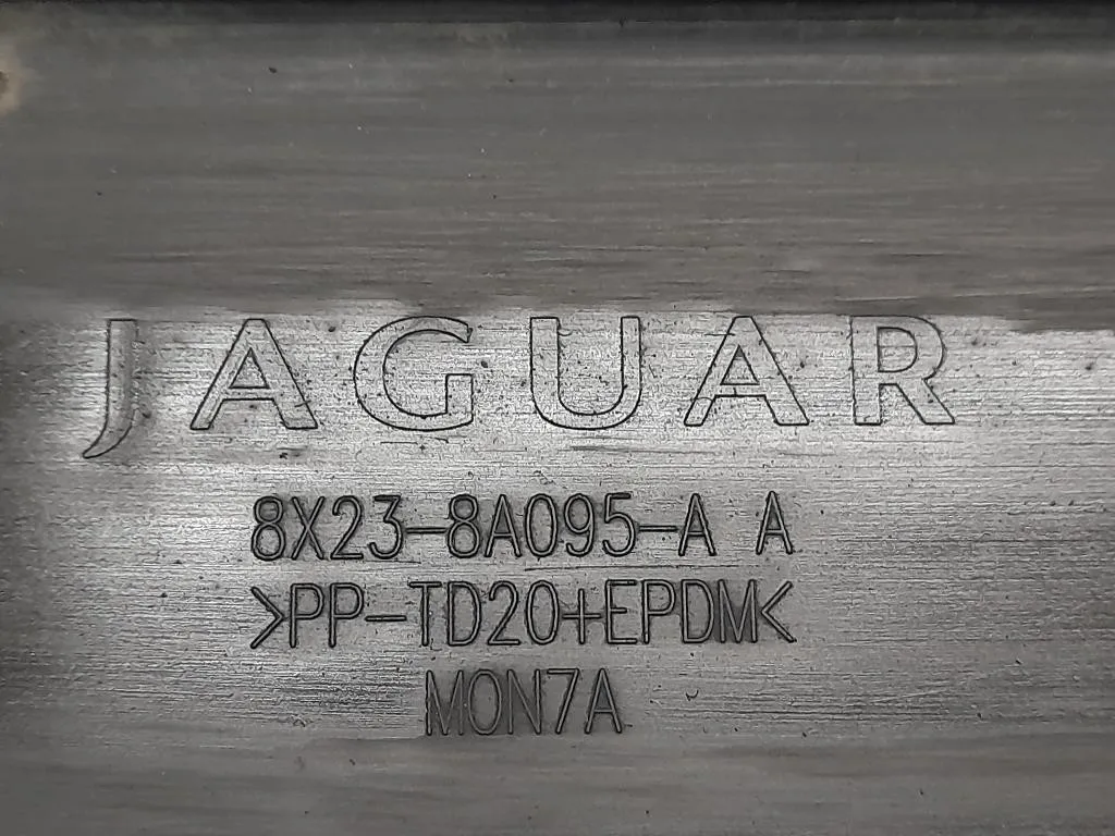 Listello Griglia Radiatore ANT 8X238A095A Jaguar XF I 2008