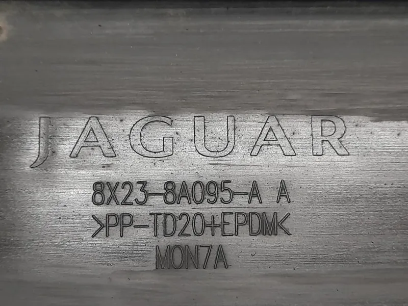 Listello Griglia Radiatore ANT 8X238A095A Jaguar XF I 2008