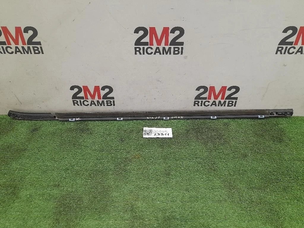 Listello Modanatura Raschiavetro Porta ANT DX 82220D9010 Kia Sportage IV 2016
