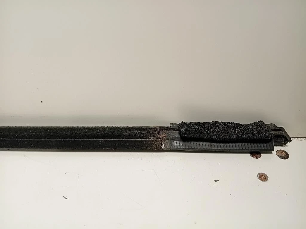 Listello Modanatura Raschiavetro Porta ANT SX D1M2A Ford Focus IV SW 2011