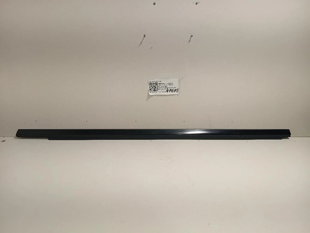 Listello Modanatura Raschiavetro Porta ANT SX A166 725 01 65 Mercedes Classe ML W166 2012