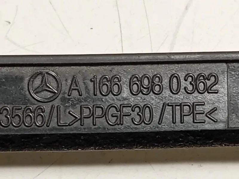 Listello Modanatura Raschiavetro Porta POST SX A1666980362 Mercedes Classe GLE W166 2015