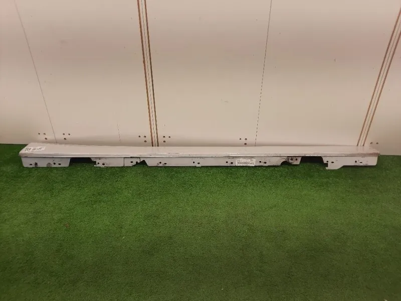 Listello Spoiler Sottoporta DX 51 77 7287 828 Bmw Serie 1 F20 Berlina 2012