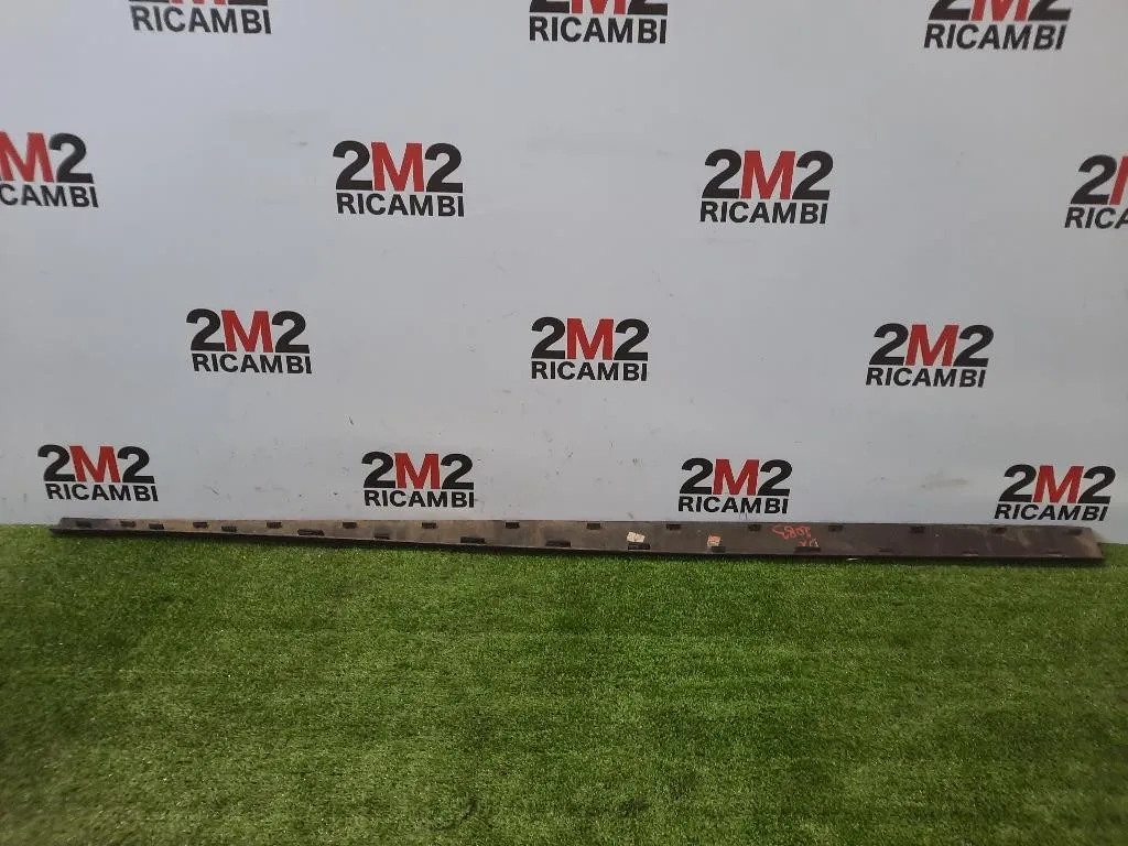 Listello Spoiler Sottoporta DX 769518878R Dacia Duster I 2014