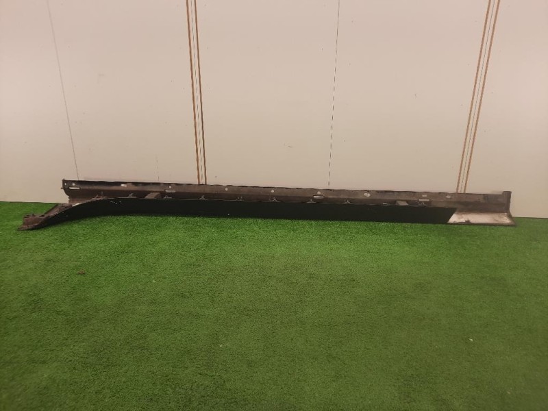 Listello Spoiler Sottoporta DX GX7M-101D56-A Jaguar XE 2015