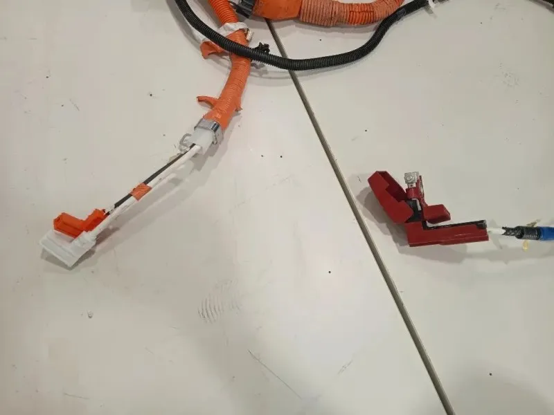 Caricabatteria 821640D010G Toyota Yaris IV 2017