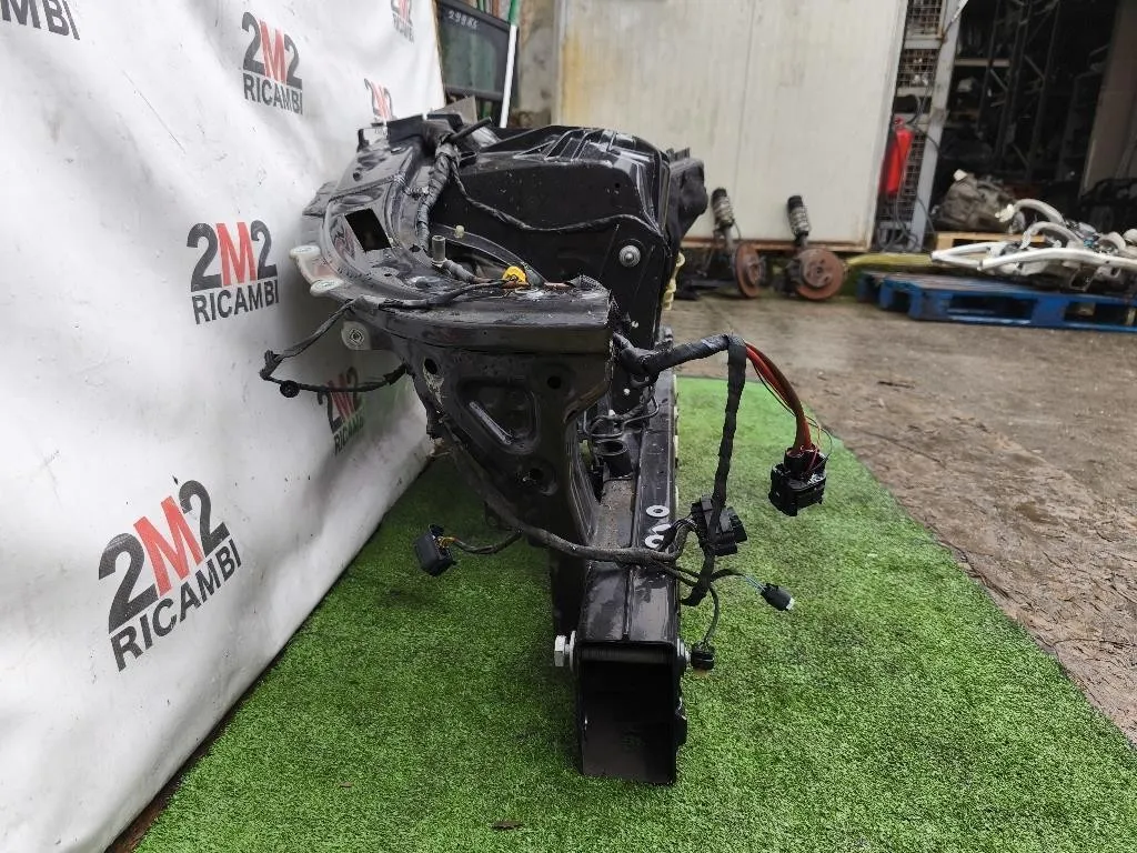 Longherone ANT DX LONGHERONE ANT DX Bmw Serie 5 G30 Berlina 2016