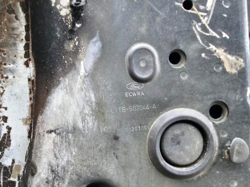 Longherone ANT DX L1TB-S6044-AC Ford PUMA II 2019