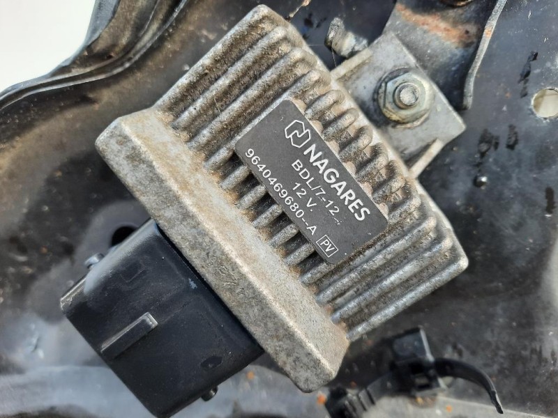 Longherone ANT DX PUNTALE ANT DX Nissan Navara 2010