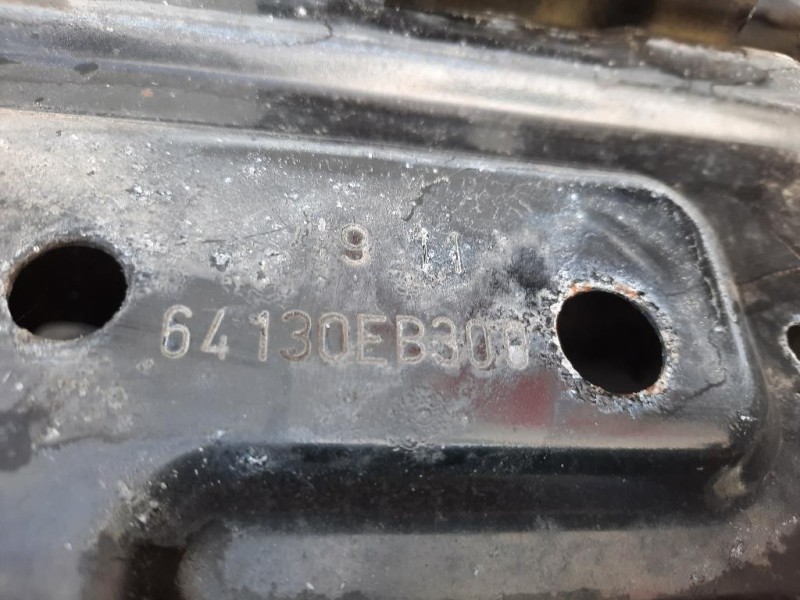 Longherone ANT DX PUNTALE ANT DX Nissan Navara 2010