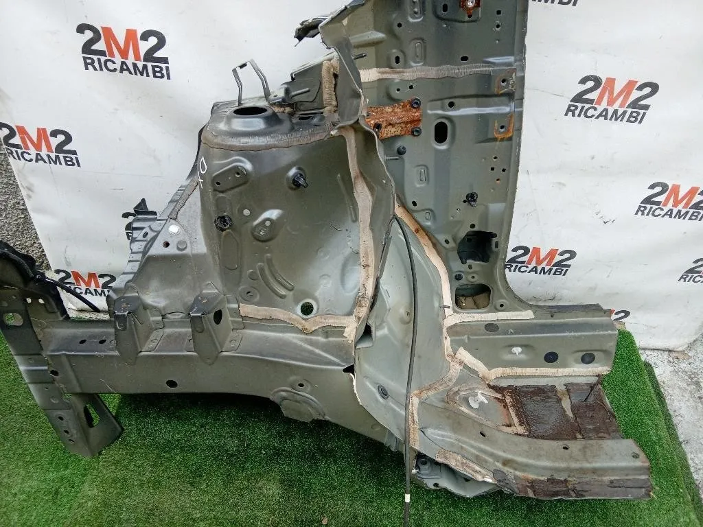 Longherone ANT DX 571010H011 Toyota AYGO I 2012