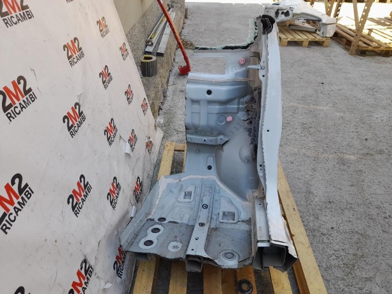 Longherone ANT DX Toyota Yaris IV 2012