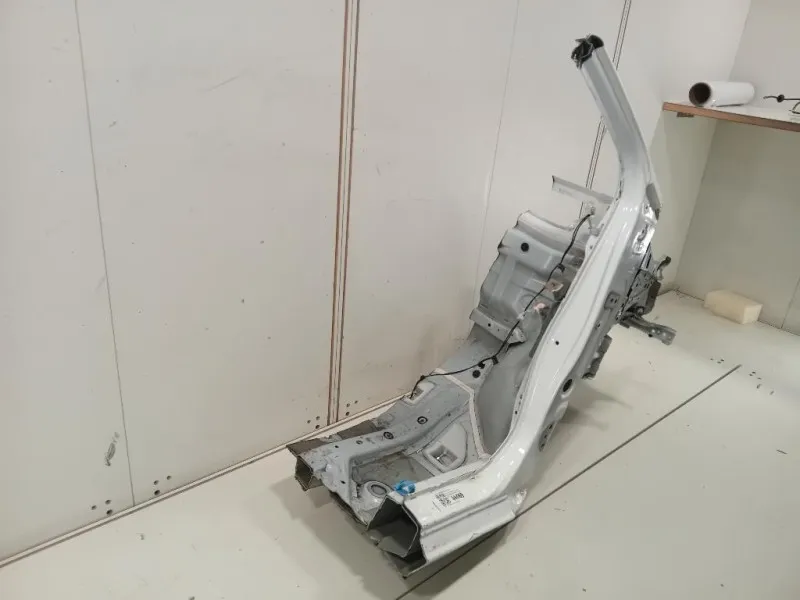 Longherone ANT DX 5710152090 Toyota Yaris IV 2017