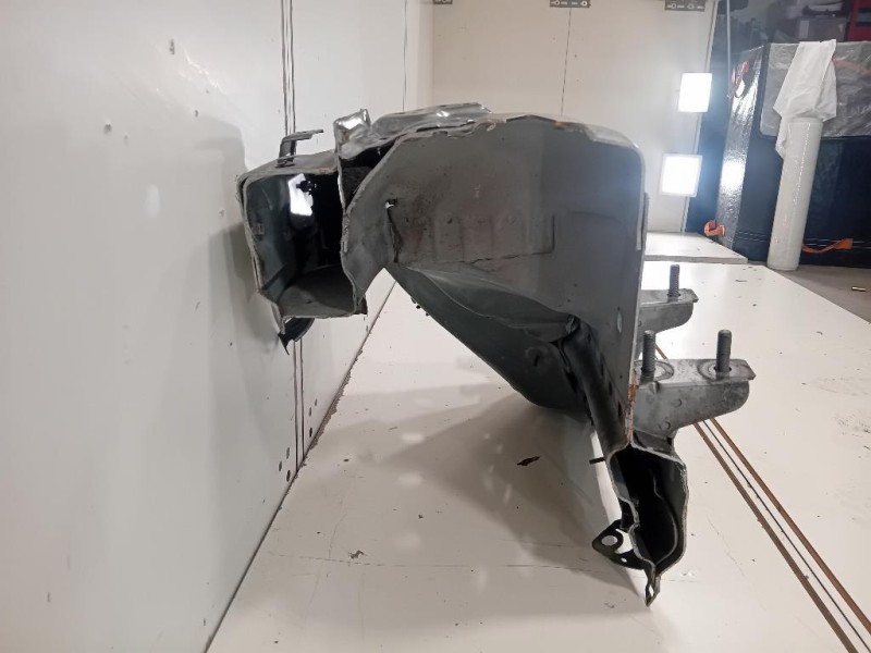 Longherone ANT SX J9C3-17A794-AB Jaguar E-pace 2017