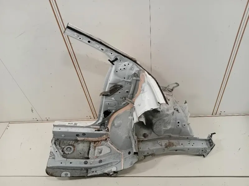 Longherone ANT SX 5710252200 Toyota Yaris IV 2017