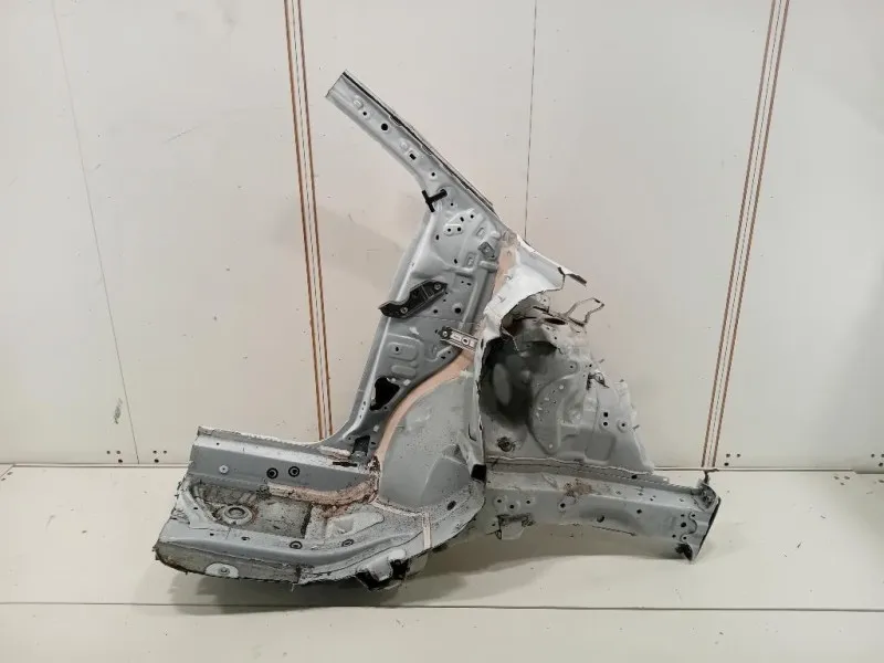 Longherone ANT SX 5710252200 Toyota Yaris IV 2017