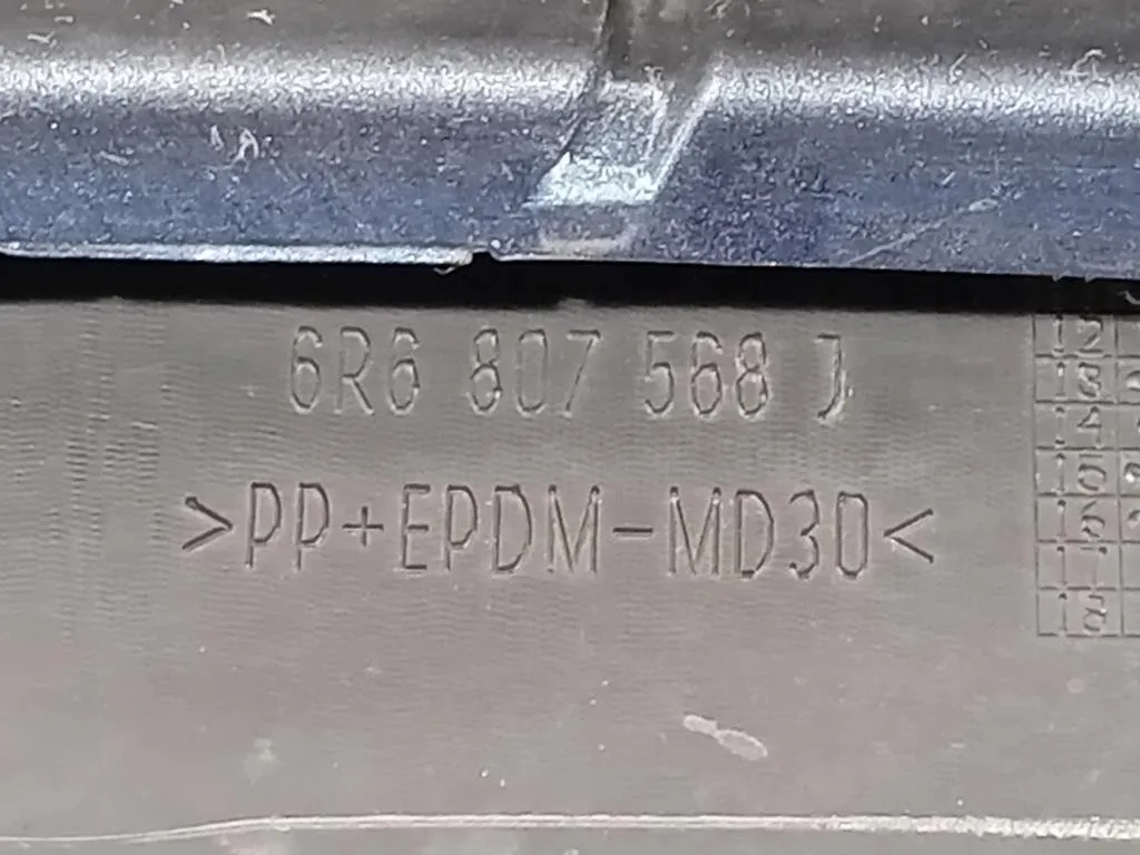 Paraurti POST 6R6 807 568 Volkswagen POLO VI 2009