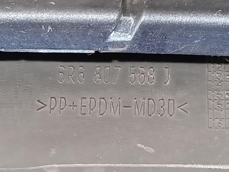 Paraurti POST 6R6 807 568 Volkswagen POLO VI 2009