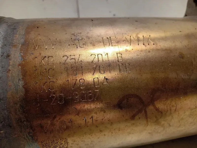 Catalizzatore 1K0254201B Volkswagen GOLF VI 2009