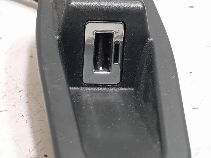 Connettore USB 9S71-A045P40-A Ford Mondeo IV 2007