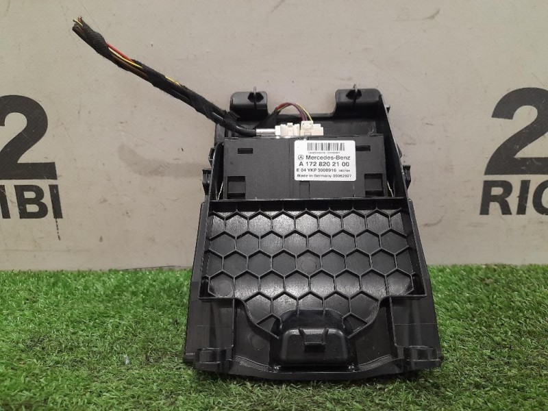 Connettore USB A1728202100 Mercedes Classe A W176 2015