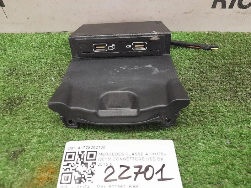 Connettore USB A1728202100 Mercedes Classe A W176 2015