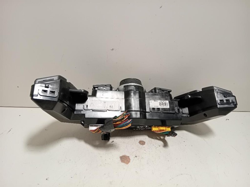 Console Centrale 97250-3ZXXXINTERRUTTORE CLIMATIZZATORE Hyundai I40 2012