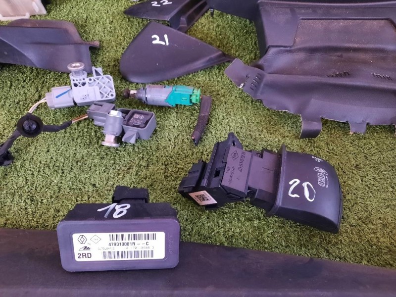 Console Centrale 969100026R Renault Mégane III 2009