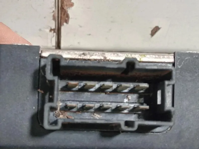 Centralina 7404880 02 CENTRALINA POMPA CARBURANTE Bmw X1 F48 2015