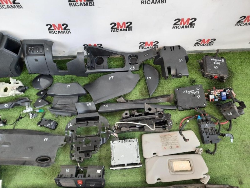 Console Centrale 969100026R Renault Mégane III 2009