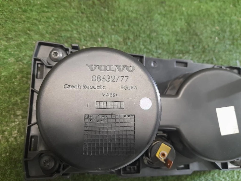 Console Centrale 31389451 TUNNEL Volvo V40 II 2012