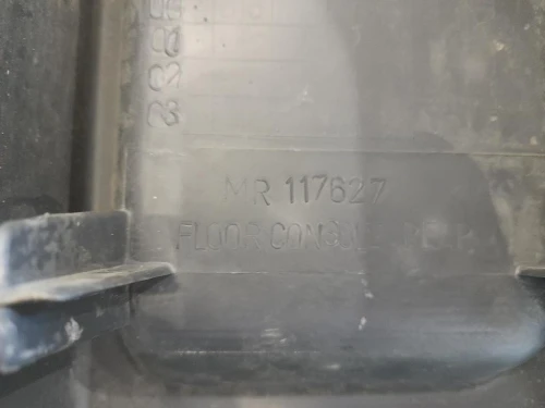 Console Centrale POST MR117627 Mitsubishi L200 II 1997