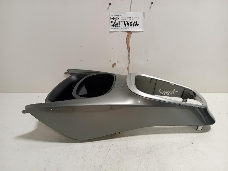 Console Centrale Inferiore 58804-0D221 Toyota Yaris IV 2017