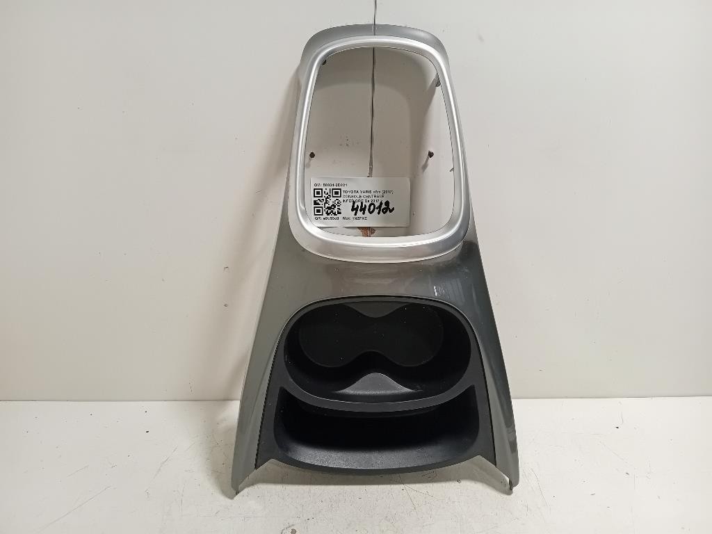 Console Centrale Inferiore 58804-0D221 Toyota Yaris IV 2017