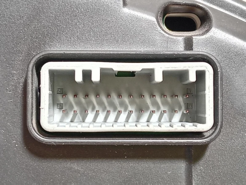 Contachilometri 28118012-3 Opel Movano B 2010