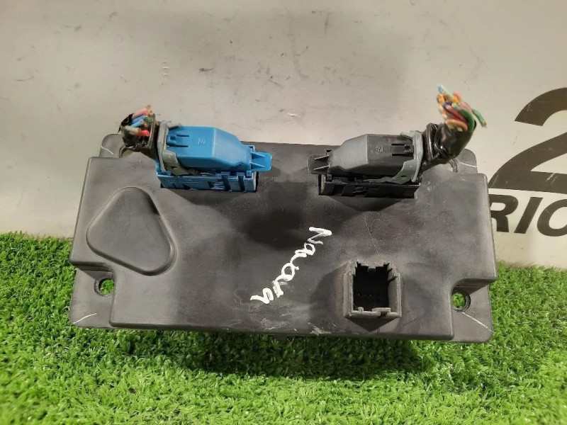 Centralina 277605X038 CENTRALINA ECU Nissan Navara 2010