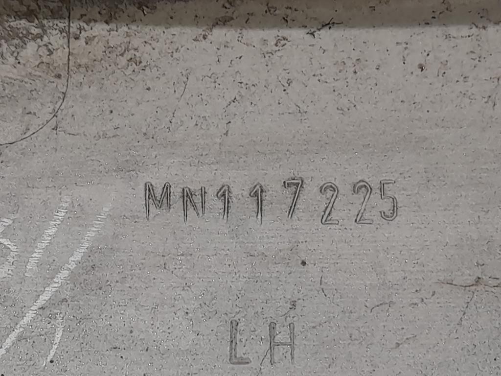 Passaruota POST SX MN117225 Mitsubishi Pajero IV 2007