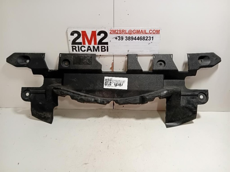 Copertura Interna Griglia Radiatore SUP ANT 16681-36021 Mercedes Classe C W205 2014