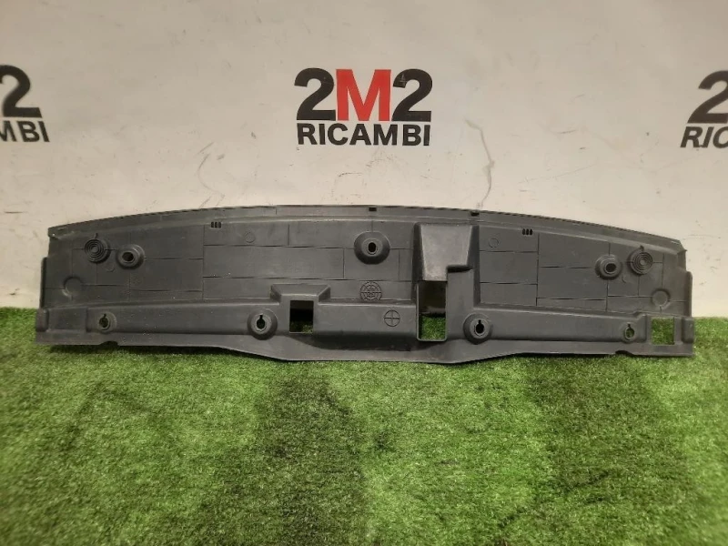Copertura Interna Griglia Radiatore SUP ANT 79461-35000 Ssangyong Tivoli 2015