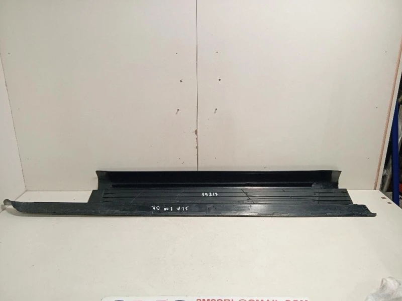 Copertura Pedana Battitacco ANT DX A1716800235 PEDANA BATTITACCO Mercedes Classe SLK R171 2004