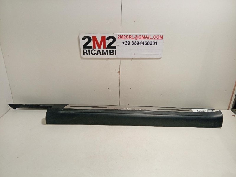 Copertura Pedana Battitacco ANT DX A1716800235 PEDANA BATTITACCO Mercedes Classe SLK R171 2004