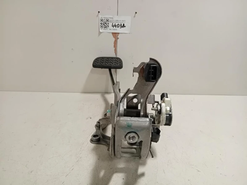 Pedale Freno 471010D470 Toyota Yaris IV 2017