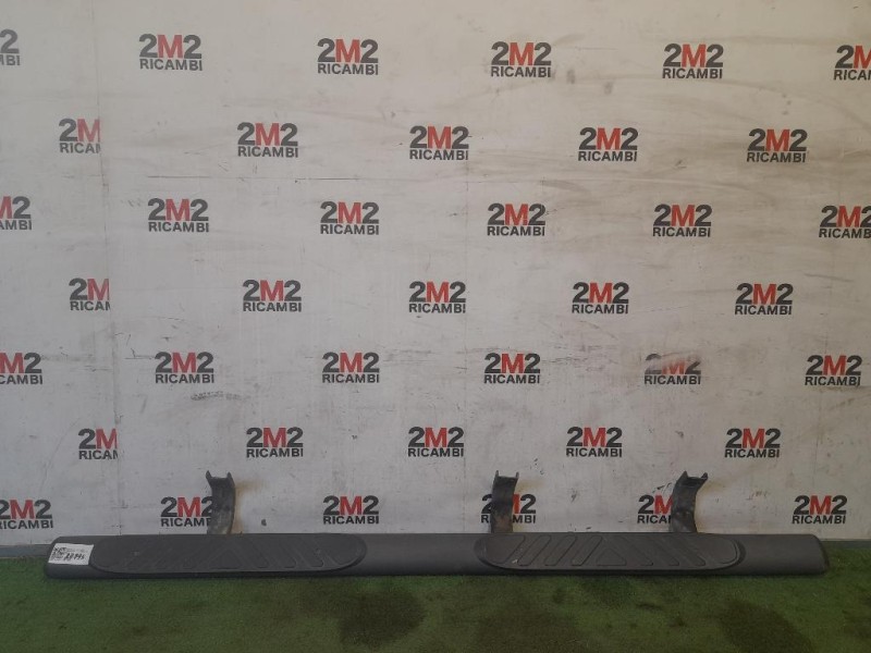 Pedana Battitacco SX Nissan Navara 2005