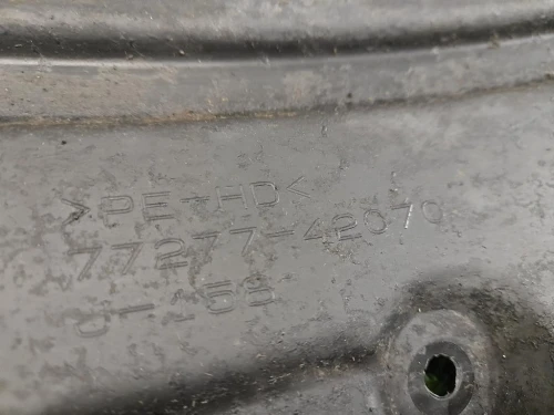 Copertura Serbatoio Carburante 7727742070 COPERTURA Toyota RAV 4 III 2006