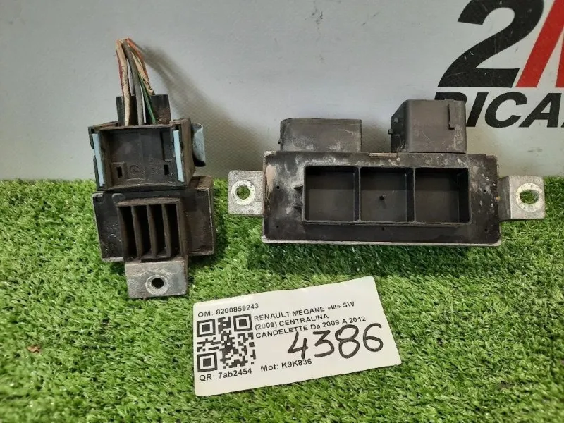 Centralina Candelette 8200859243 RELÈ Renault Mégane III SW 2009