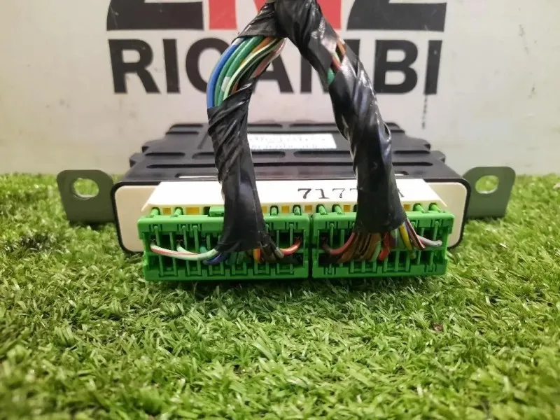 Centralina Comando Sospensioni MR534963 Mitsubishi Pajero III 2000